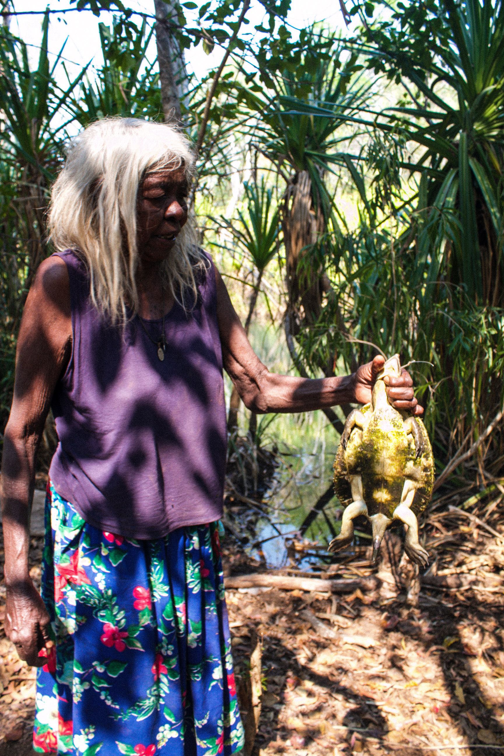 photo of Suzanne Nurra holding an Atyindirrity (Turtle). Photo Credit: Jesika Ellul & Charlotte Mellis